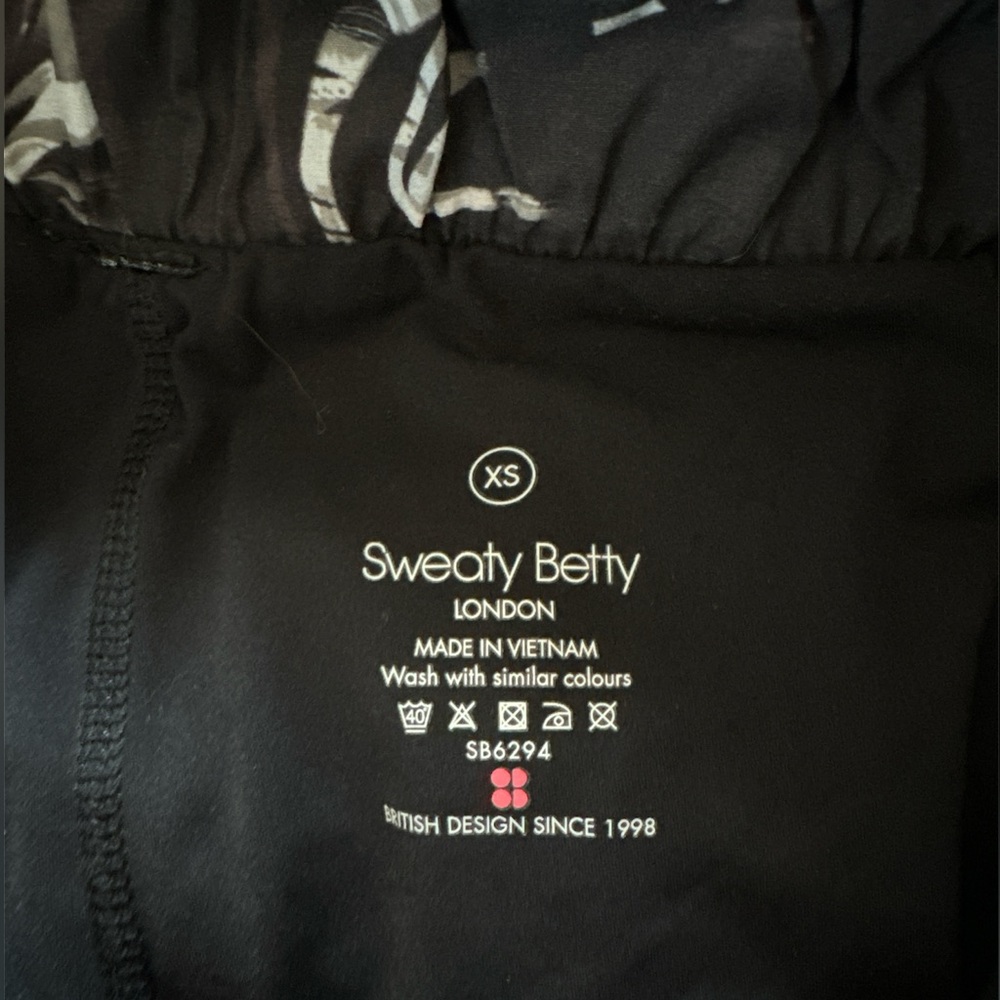 Sweaty Betty London, Running/Workout Shorts With Built In Spandex, Size XSmall‎ - Picture 5 of 5